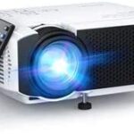 APEMAN Mini Proyector Portátil en Casa, Soporte HD 1080P, 5000 Lúmenes, Pantalla Grande, Altavoces Duales, 50000 Horas Vida, Compatible con TV Stick, PS4 (Cable HDMI , RCA Incluido)